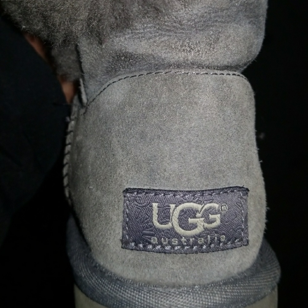 UGGS AUTHENTC W.BAR CODE